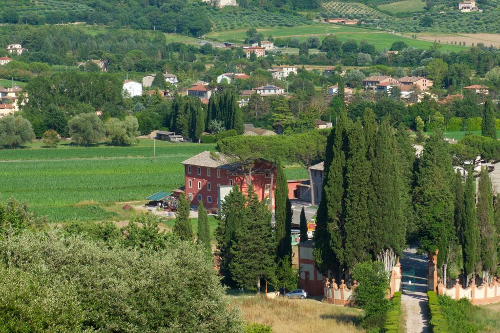 Rosso Porpora Villa Colle Umberto  Exteriör bild
